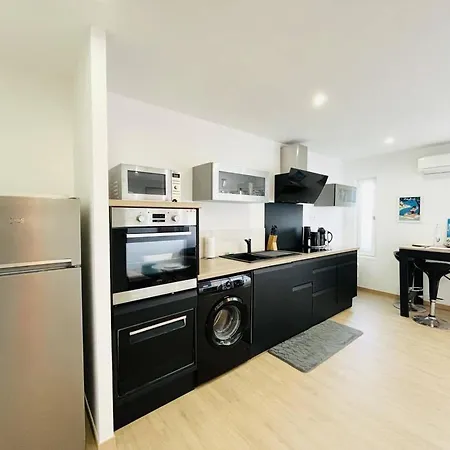 T2 Avec Terrasse, Clim, Wifi - Proche Plage, - Fr-1-63-344 *